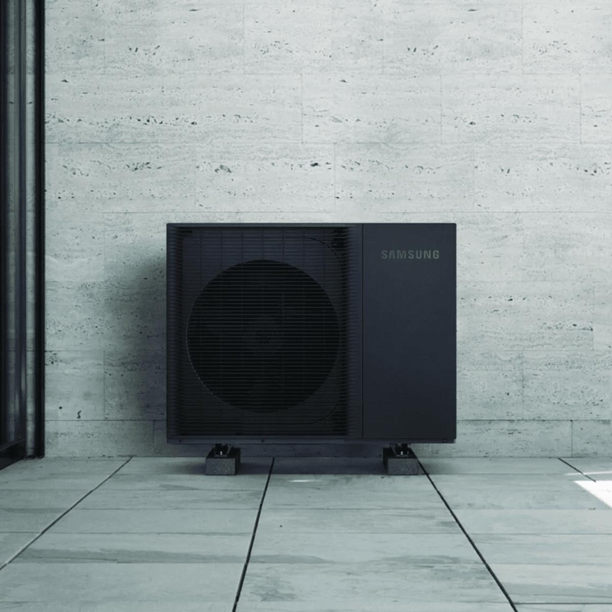 Sada aerotermální monoblok Samsung EHS HT 8 kW + ClimateHub 260 litrů s referencí KITSAMEHSHT8+260 od značky SAMSUNG