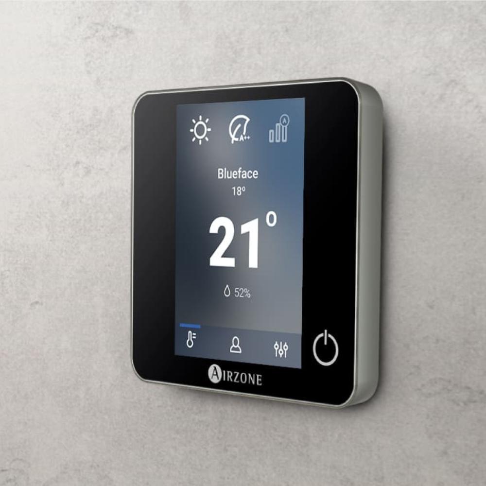 Monochromatický rádiový termostat AirZone Think černý s referencí AZDI6THINKRB od značky AIRZONE