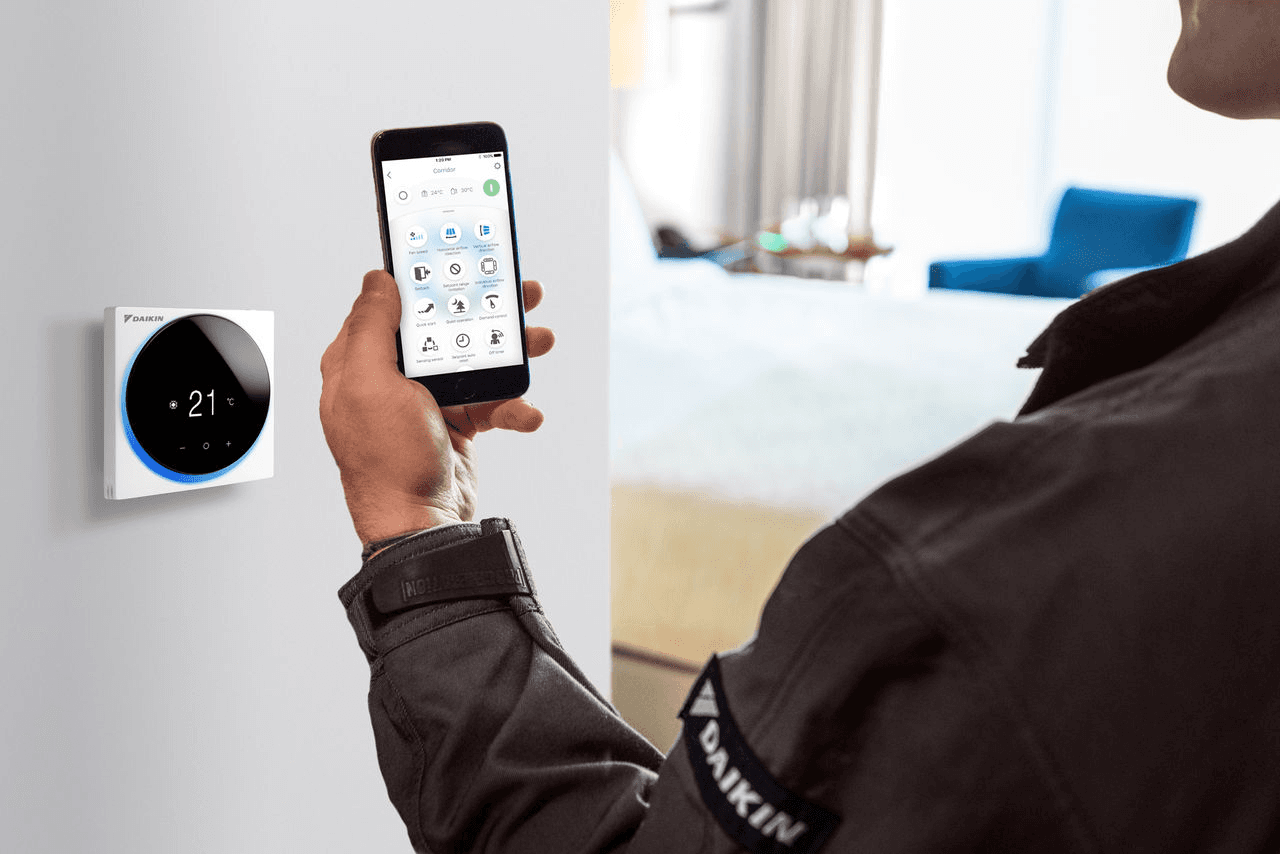 Kabelový termostat Daikin Madoka BRC1H52W s referencí BRC1H52W od značky DAIKIN