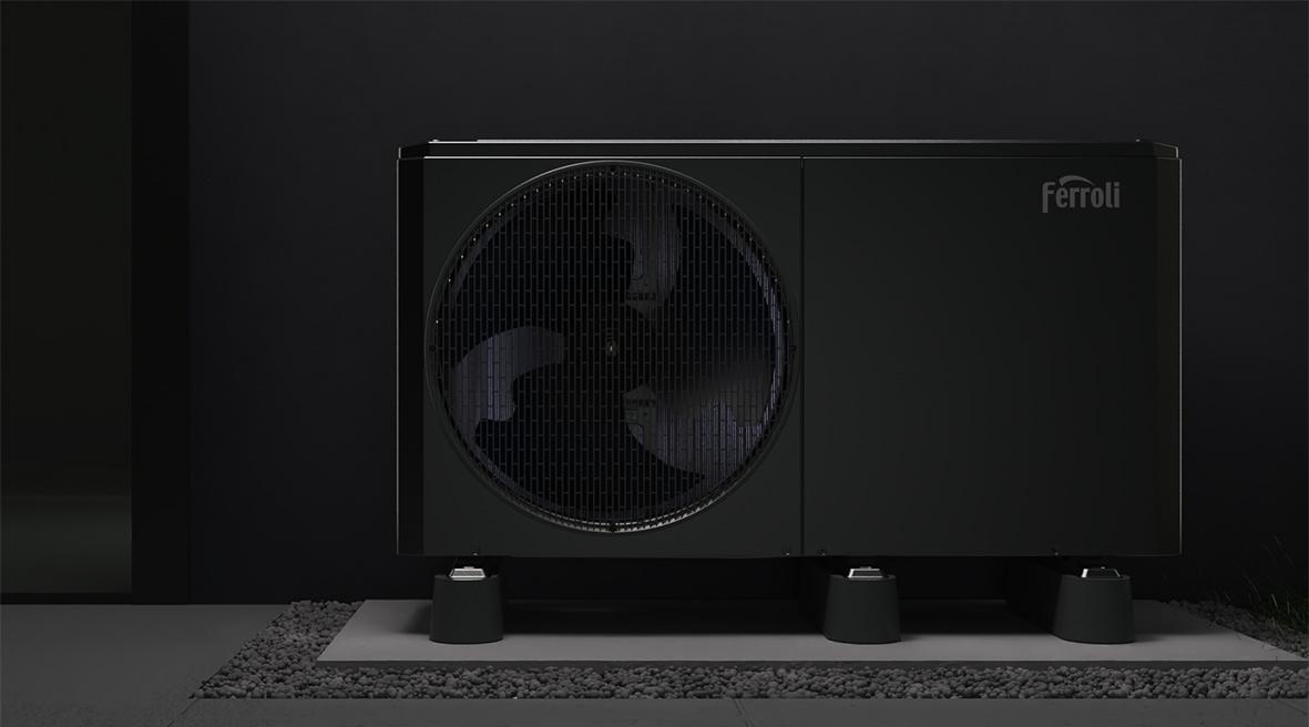 Tepelné čerpadlo aerotermální monoblok R290 Ferroli OMNIA Life M 6 kW s ovládáním s referencí 4B4770069 od značky FERROLI